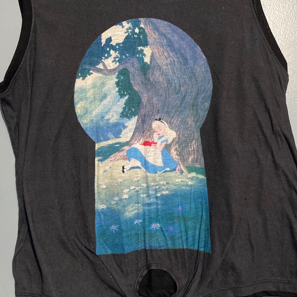 Alice in Wonderland Sleeveless Top - Picture 2 of 3